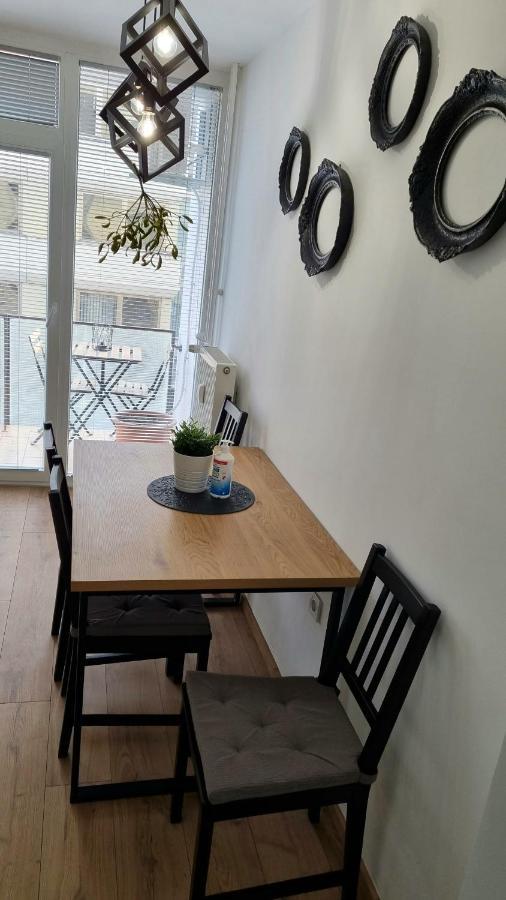 Apartman H8 벨로바르 외부 사진
